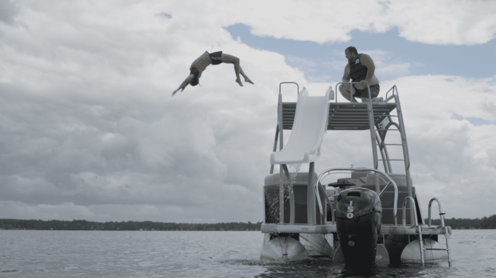 pontoon boat rental in torch lake